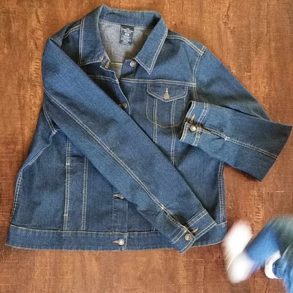 🎈Denim Jacket - Picture 3 of 8